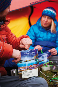 Couple-withTreknEeat-and-Sliding-Long-Spoon_web